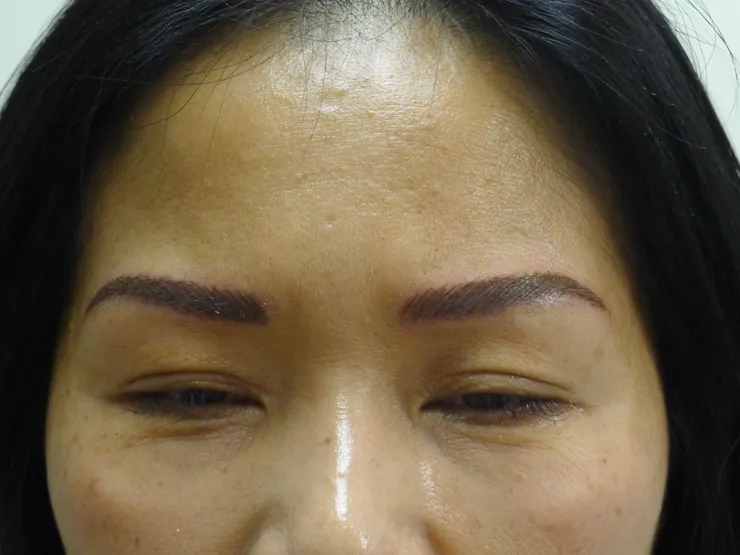 Eyebrow and eyeliner work, photo 3