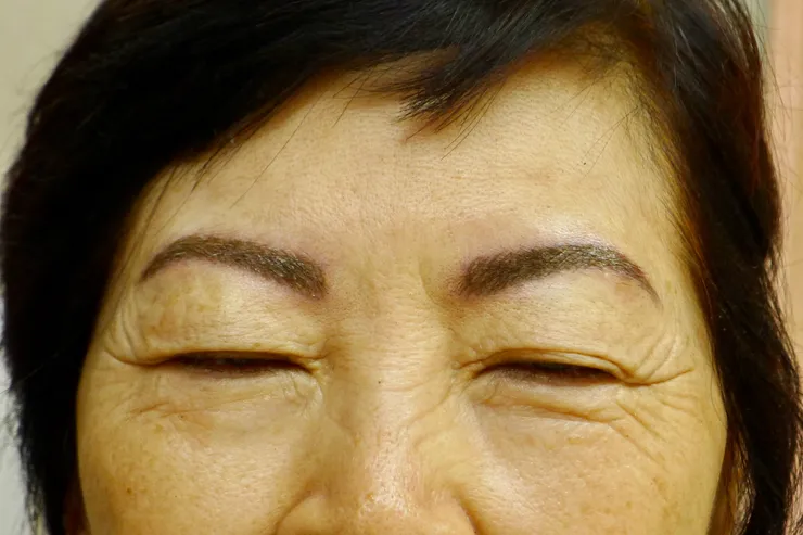 Eyebrow and eyeliner work, photo 8